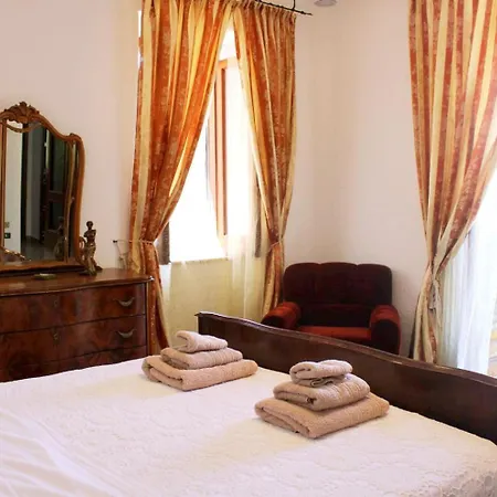 Apartment Florence House